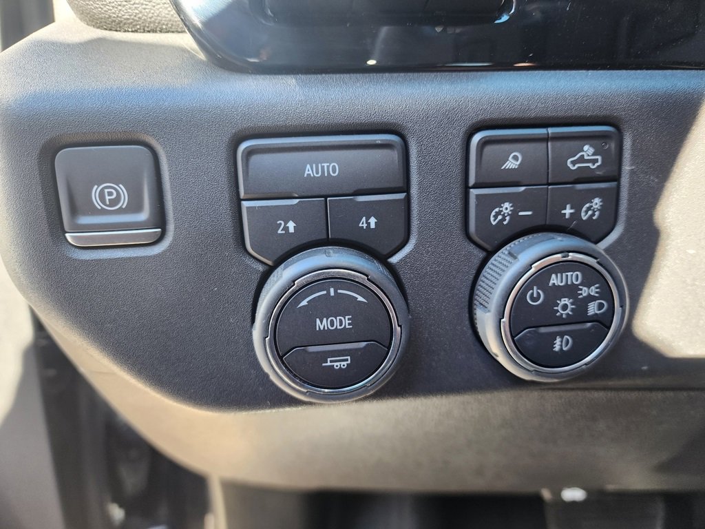 Certified 2024 Chevrolet Silverado 1500 LTZ w/ Technology Package image 32