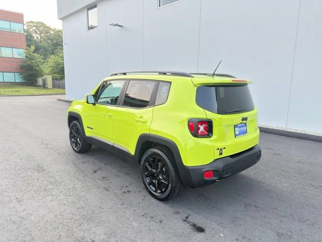 Used 2017 Jeep Renegade Altitude AWD/4WD image 7