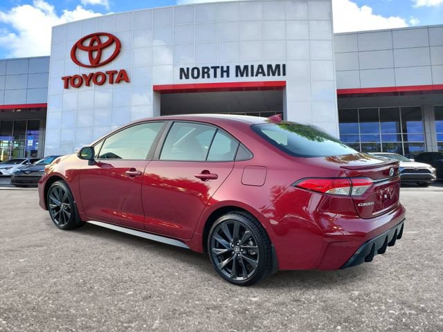 Used 2024 Toyota Corolla SE FWD image 3