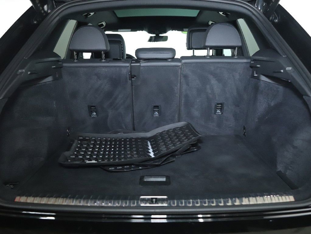 Used 2024 Audi Q3 2.0T Premium Plus w/ Premium Plus Package image 32