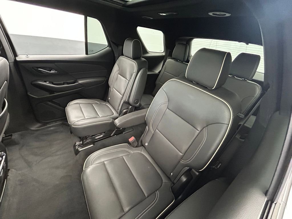 Used 2023 Chevrolet Traverse Premier w/ Redline Edition image 43