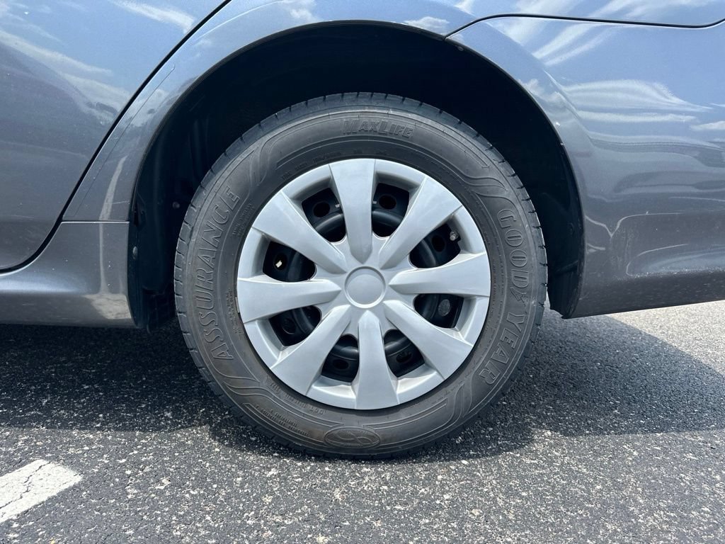 Used 2012 Toyota Corolla L FWD image 5