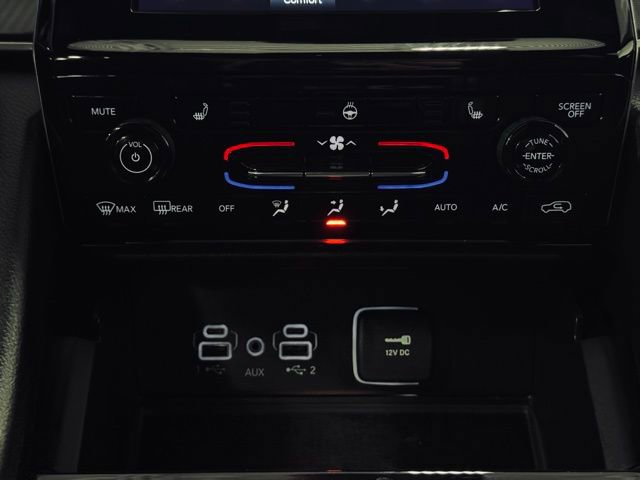 Used 2025 Jeep Grand Cherokee Altitude image 30