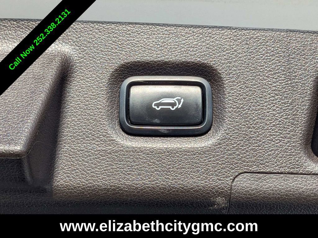 Used 2020 Hyundai Santa Fe Limited w/ Cargo Package image 15