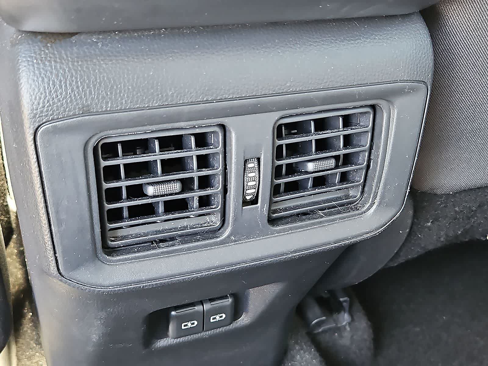 Used 2024 Toyota RAV4 XLE FWD image 26