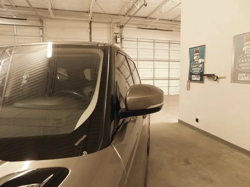 Used 2017 Land Rover Range Rover Sport HSE AWD/4WD image 13