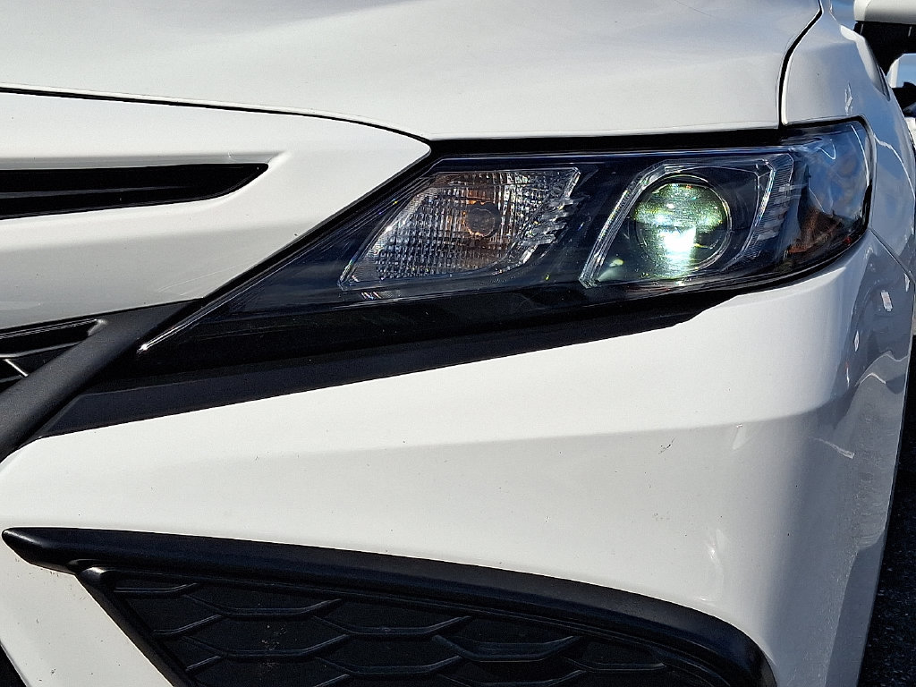 Used 2024 Toyota Camry SE FWD image 11