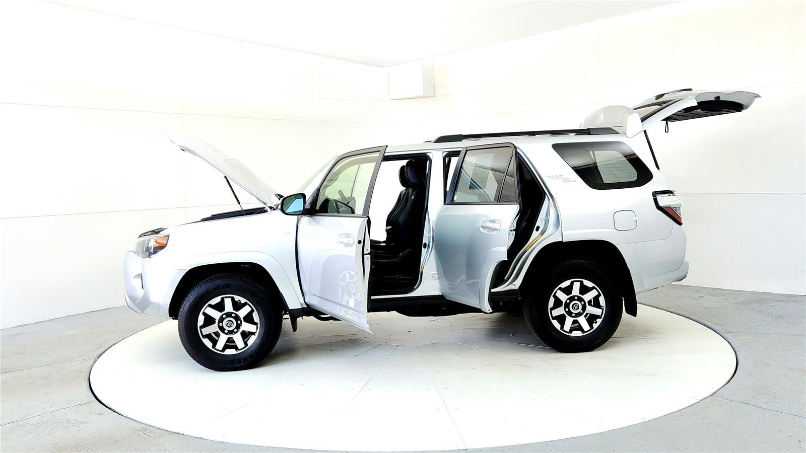 Certified 2023 Toyota 4Runner TRD Off-Road Premium image 10