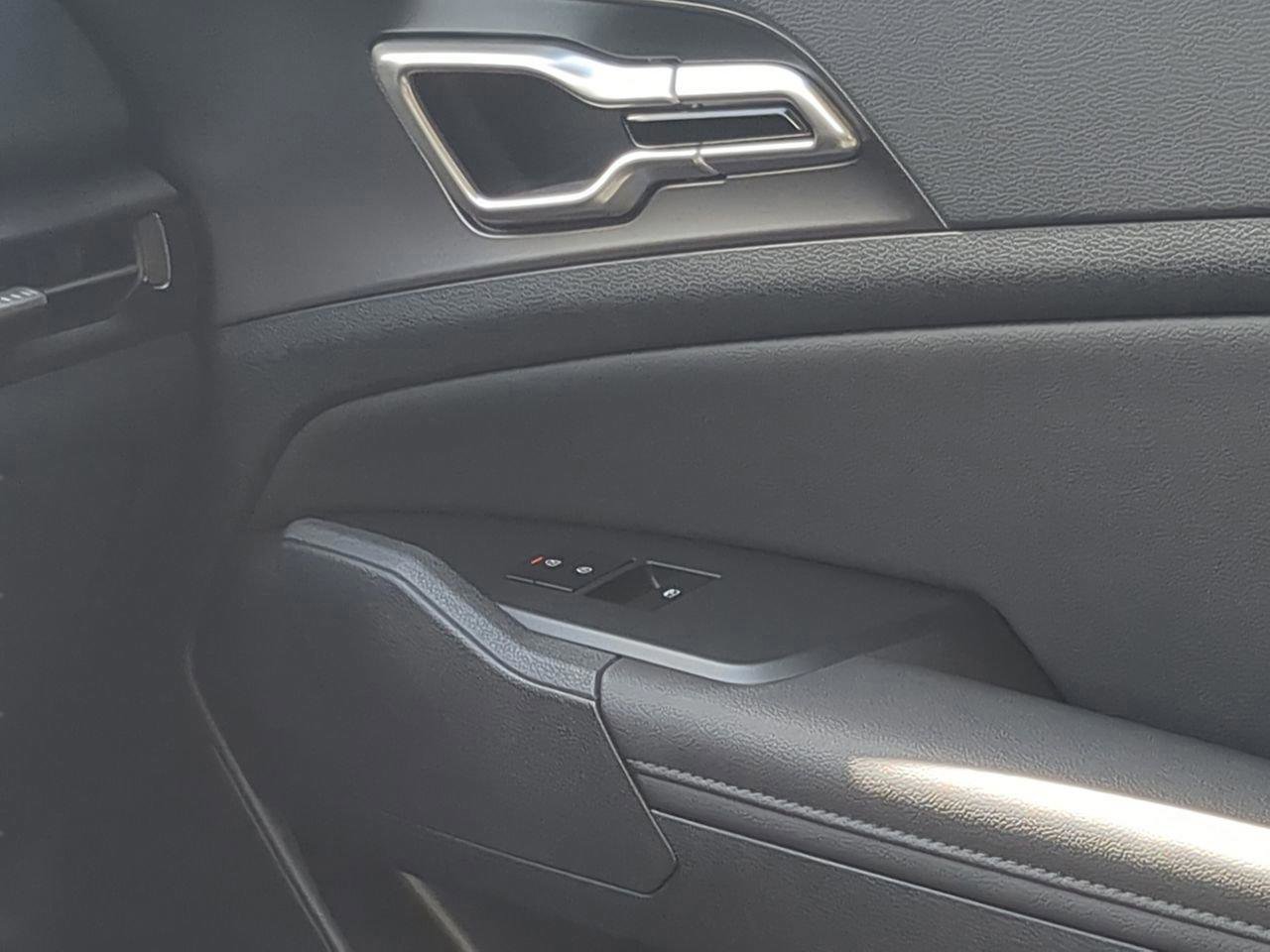 New 2026 Kia Sportage EX image 14