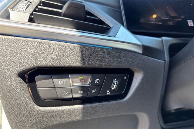 Used 2024 BMW 330i Sedan image 18