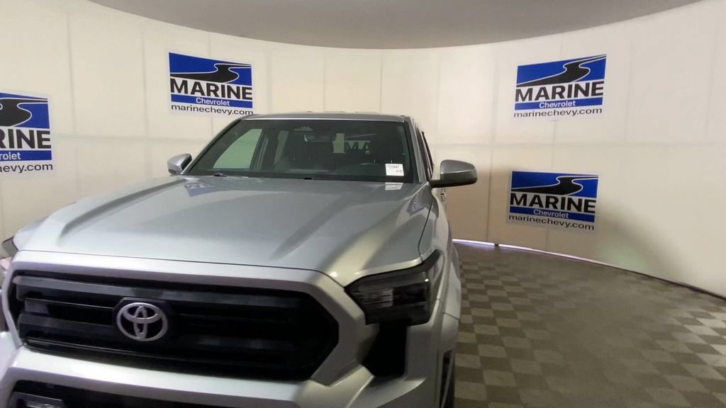 Used 2024 Toyota Tacoma SR5 AWD/4WD image 5