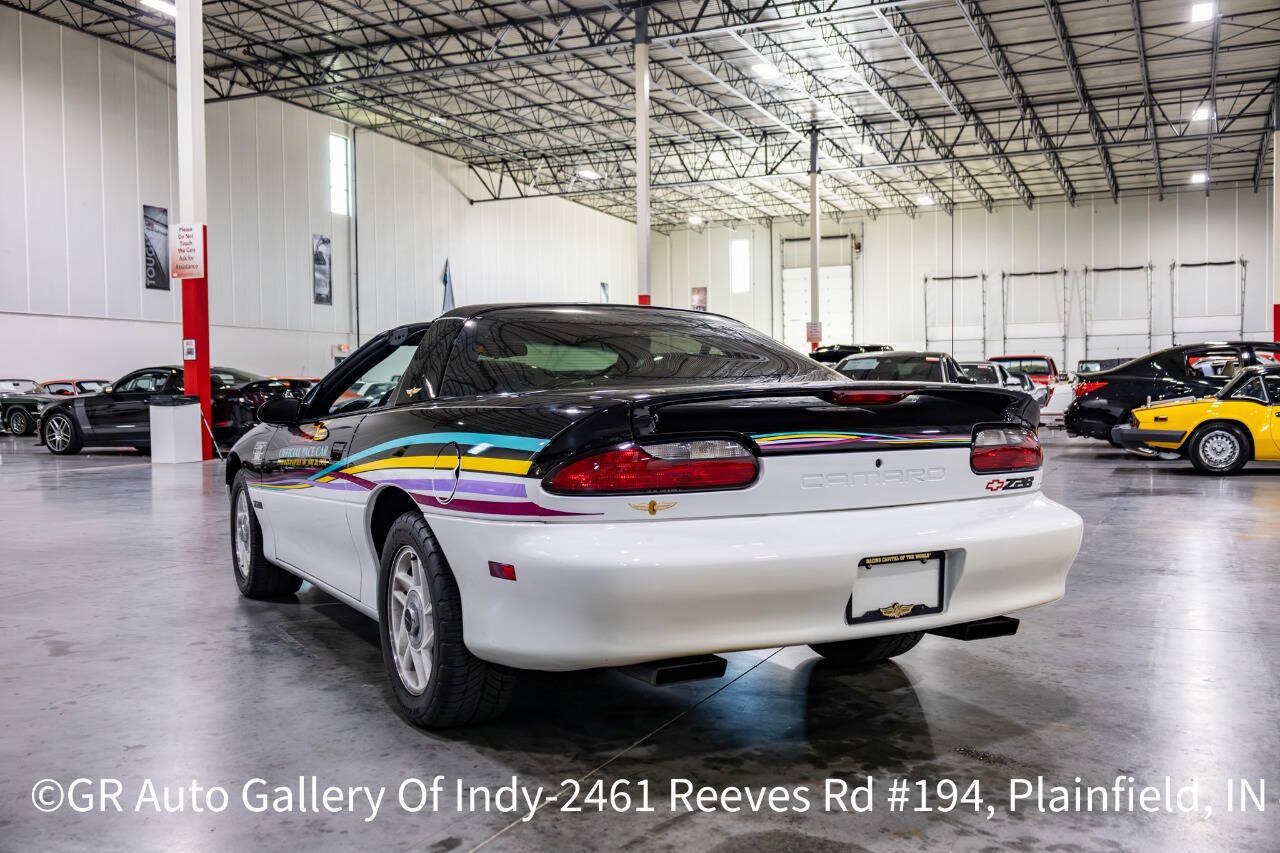 Used 1993 Chevrolet Camaro Z28 RWD image 4
