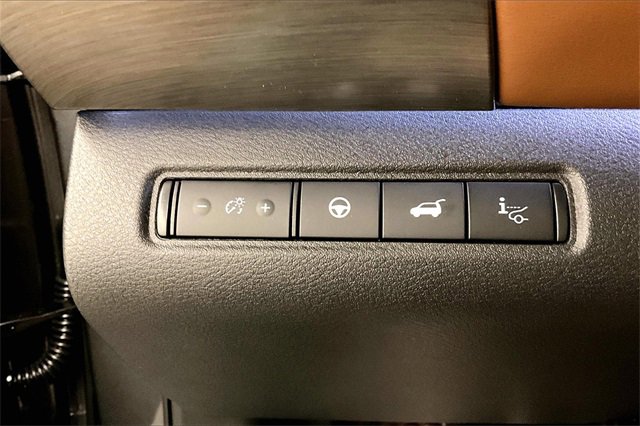 New 2025 Nissan Pathfinder Platinum w/ Cargo Package image 28