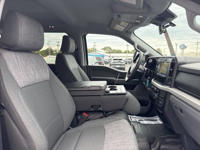 New 2026 Ford F350 XLT w/ Snow Plow/Camper Package image 36