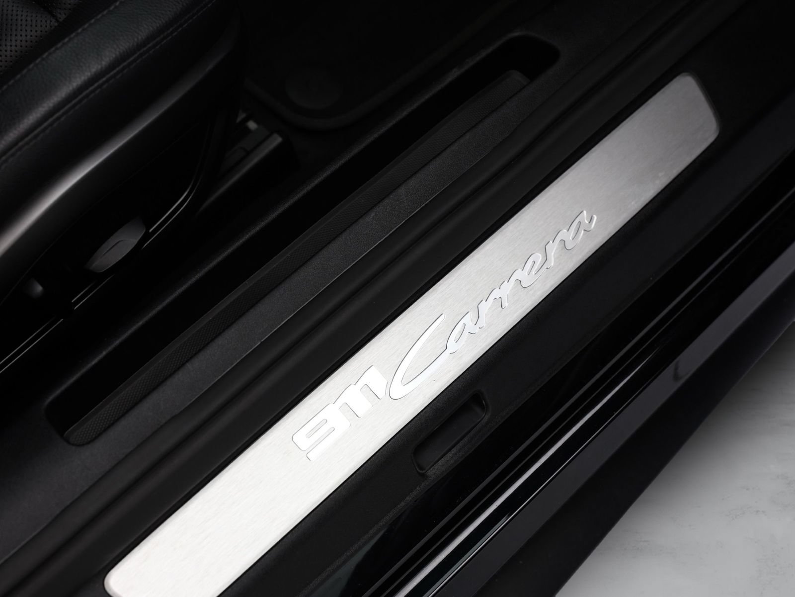 Used 2020 Porsche 911 Carrera RWD image 14