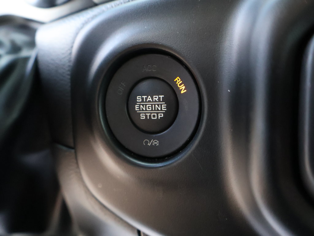 Used 2023 Jeep Wrangler Unlimited Sahara AWD/4WD image 28