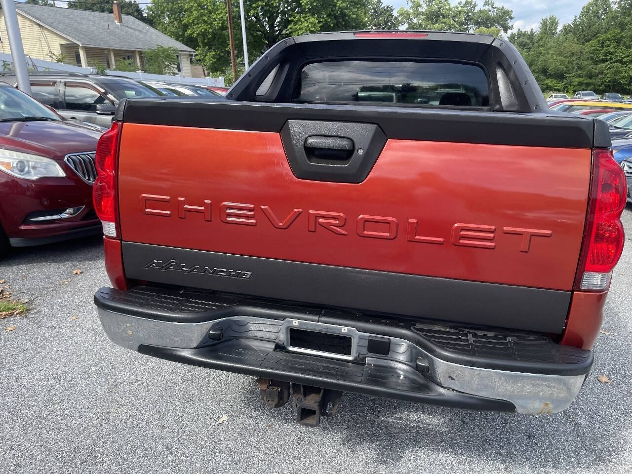 Used 2003 Chevrolet Avalanche 4x4 w/ Suspension Package, Off-Road image 7