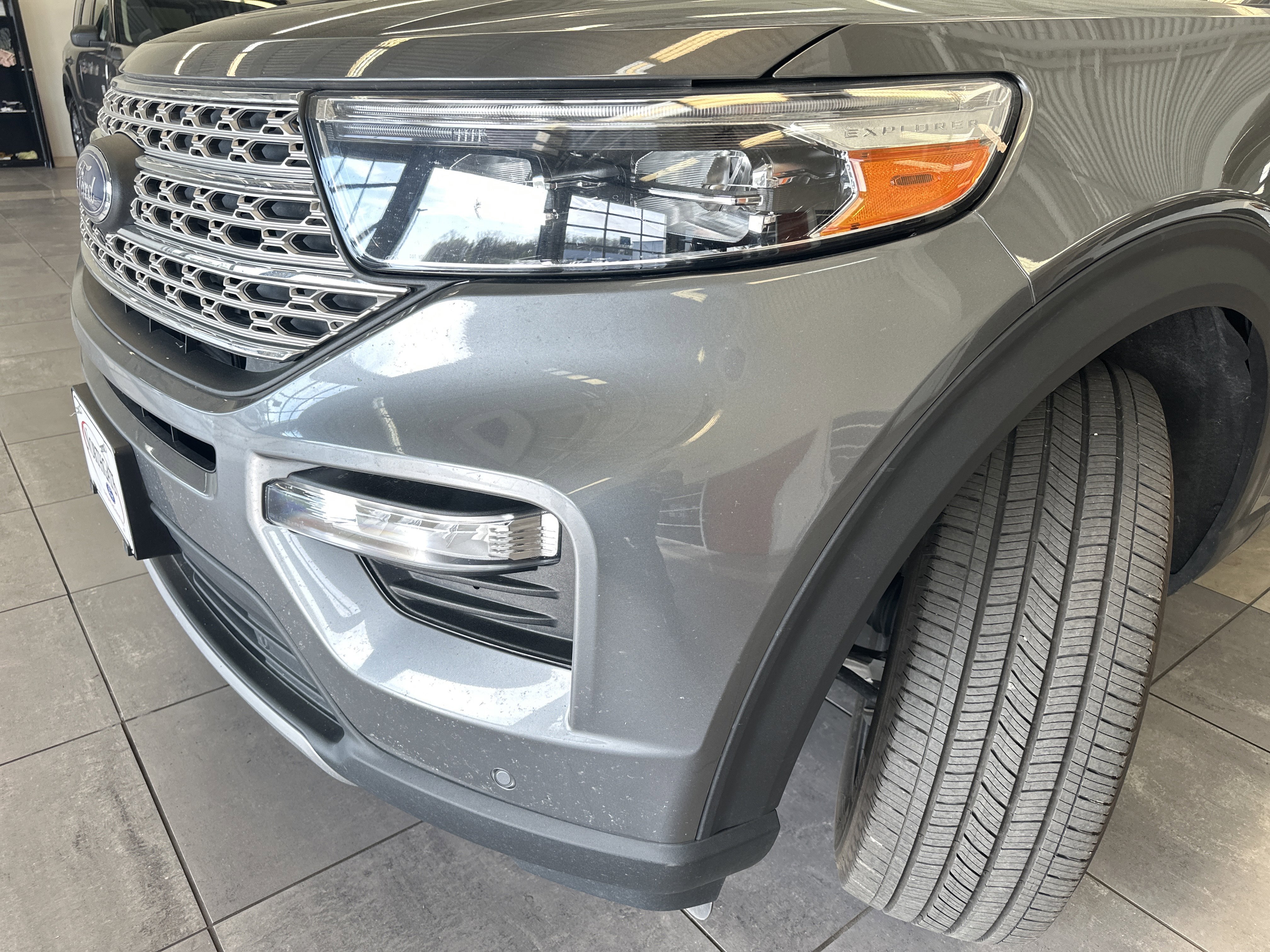 Used 2024 Ford Explorer Limited image 15