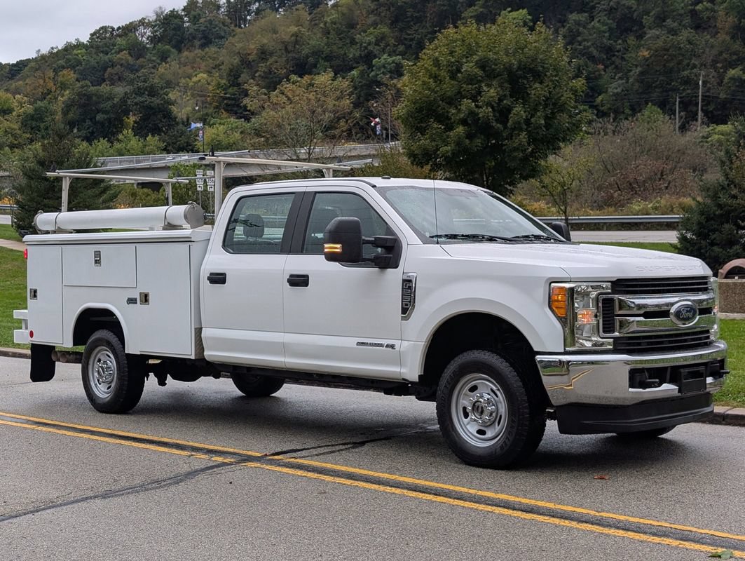 Used 2019 Ford F250 XL w/ Power Equipment Group AWD/4WD image 1