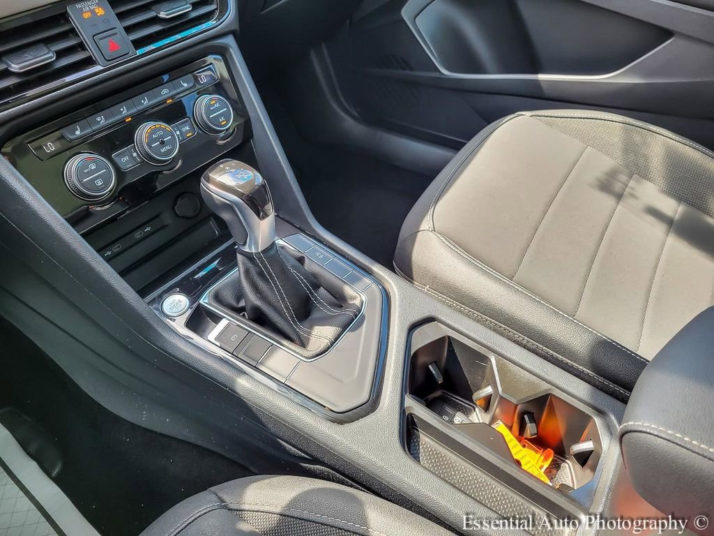 Used 2024 Volkswagen Taos SE FWD image 24