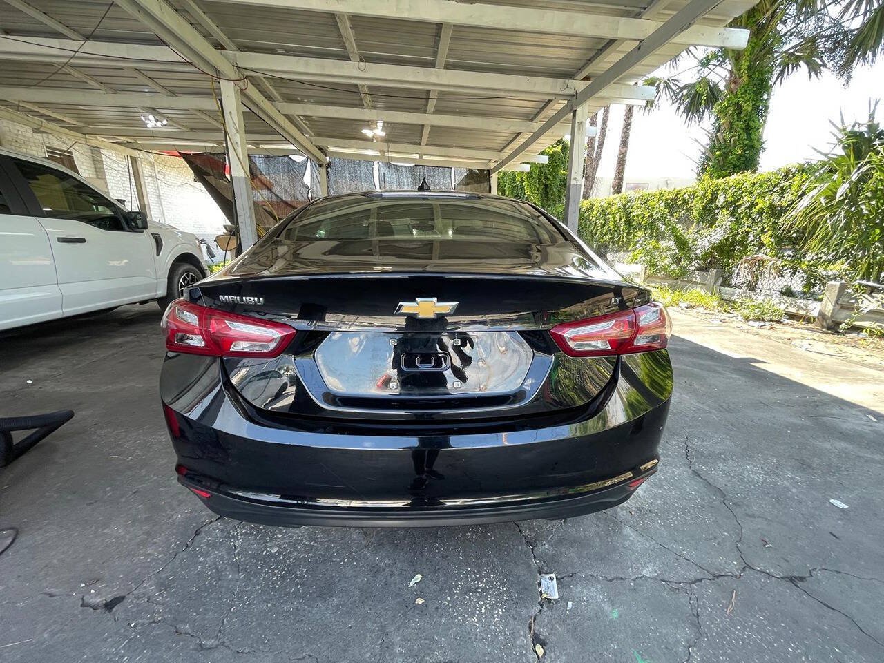 Used 2021 Chevrolet Malibu LT FWD image 6