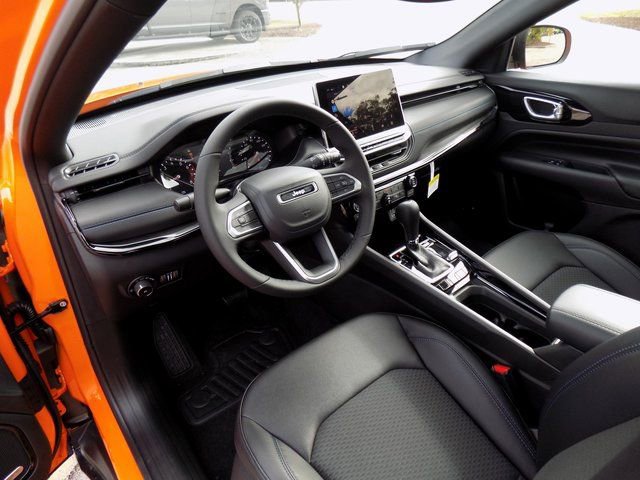 New 2026 Jeep Compass Latitude w/ Sun and Sound Group image 12