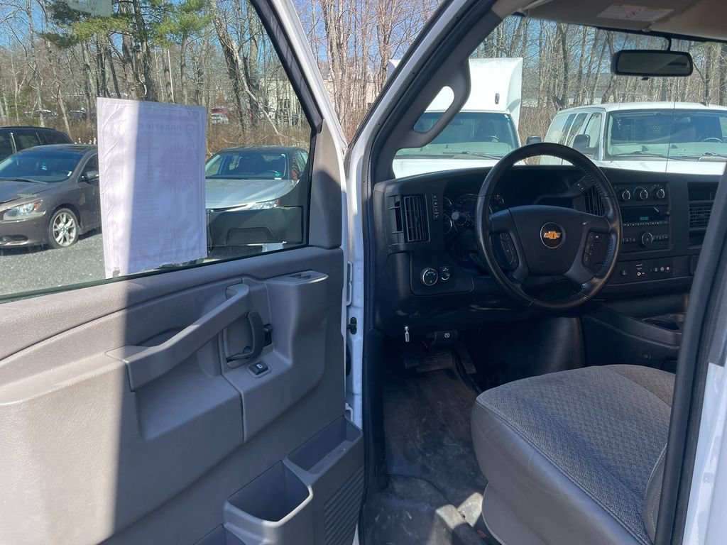 Used 2023 Chevrolet Express 3500 w/ Power Convenience Package RWD image 10