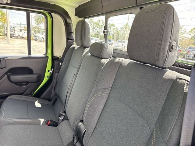 New 2025 Jeep Gladiator Sport image 11