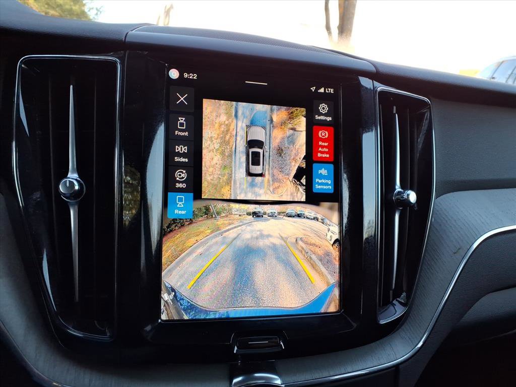 Certified 2025 Volvo XC60 B5 Plus image 21