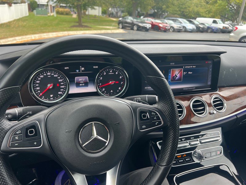 Used 2017 Mercedes-Benz E 300 4MATIC image 38