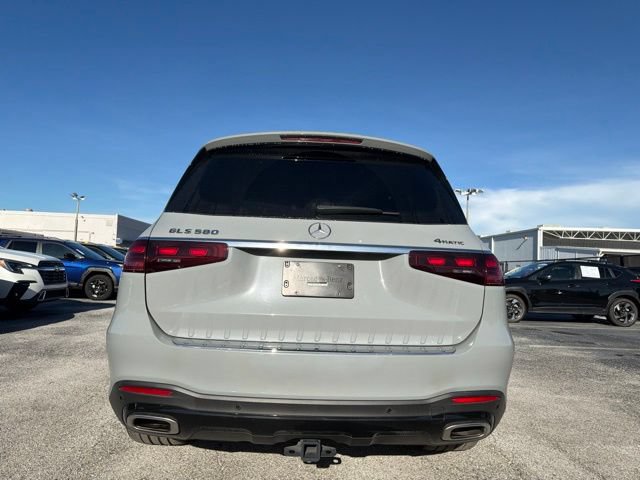 Used 2024 Mercedes-Benz GLS 580 4MATIC image 3