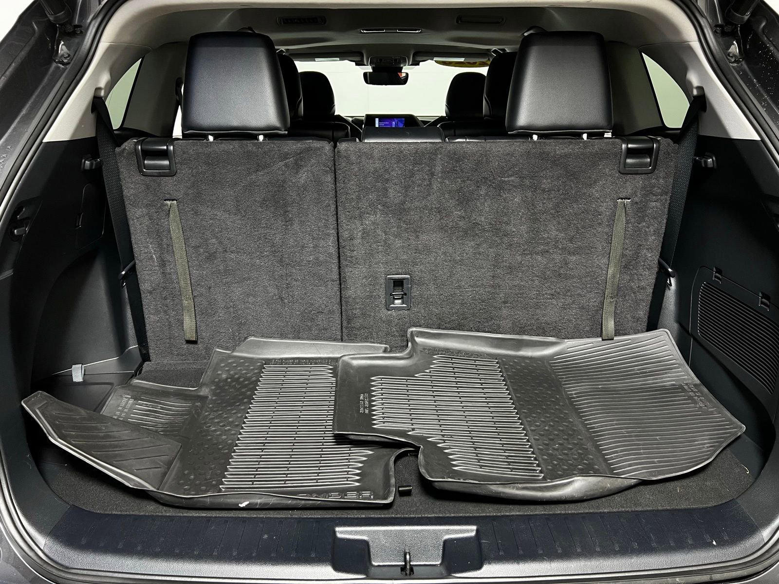 Certified 2023 Toyota Highlander XLE image 27