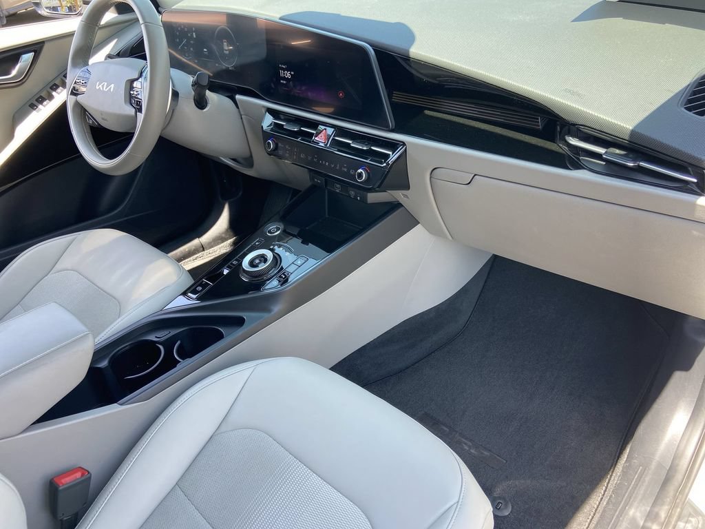 Used 2023 Kia Niro Wind FWD image 25
