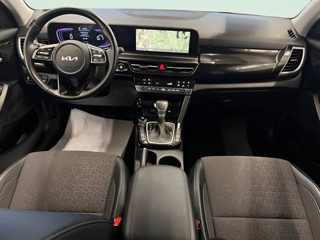 Used 2025 Kia Seltos S FWD image 19