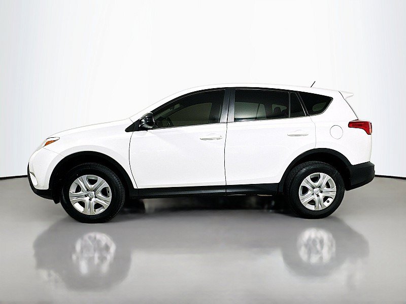 Used 2015 Toyota RAV4 LE FWD image 4