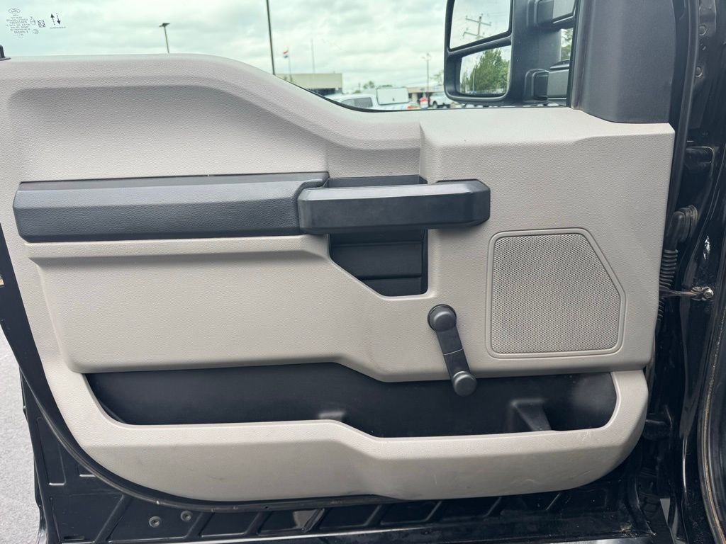 Used 2020 Ford F250 XL w/ XL Value Package AWD/4WD image 2