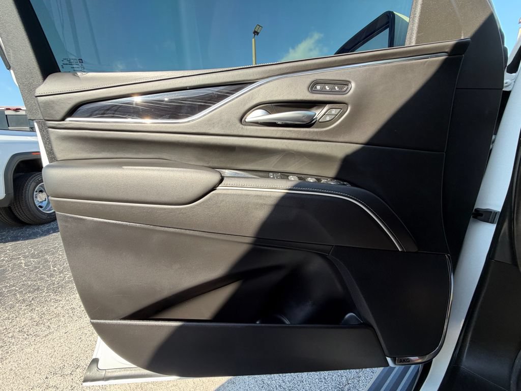 Used 2023 Cadillac Escalade V w/ LPO, ONYX Package AWD/4WD image 21