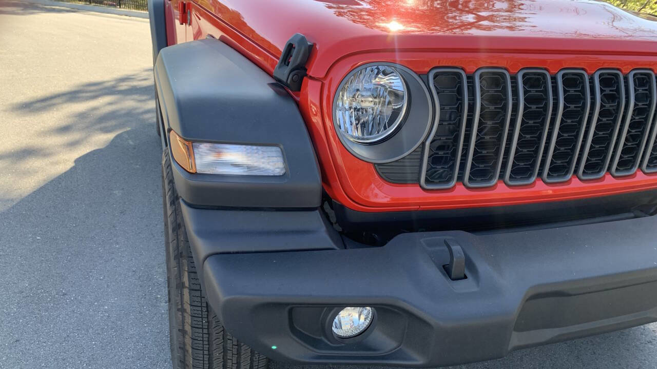 Used 2024 Jeep Wrangler Sport image 27