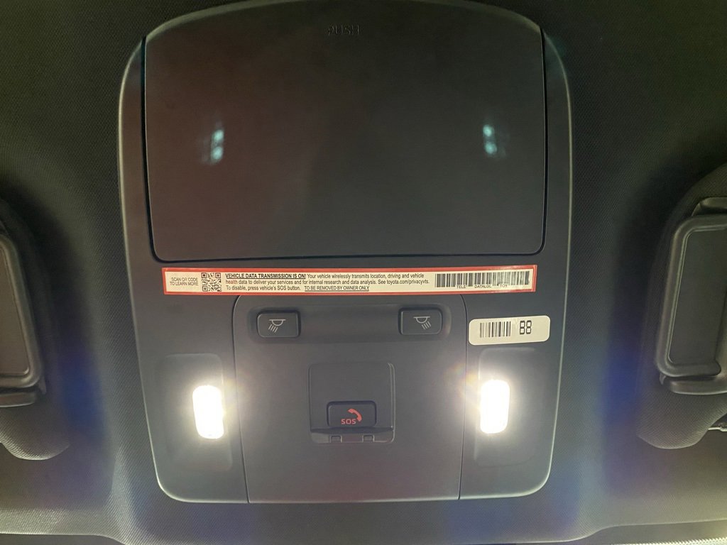 Used 2025 Toyota Camry Hybrid image 37