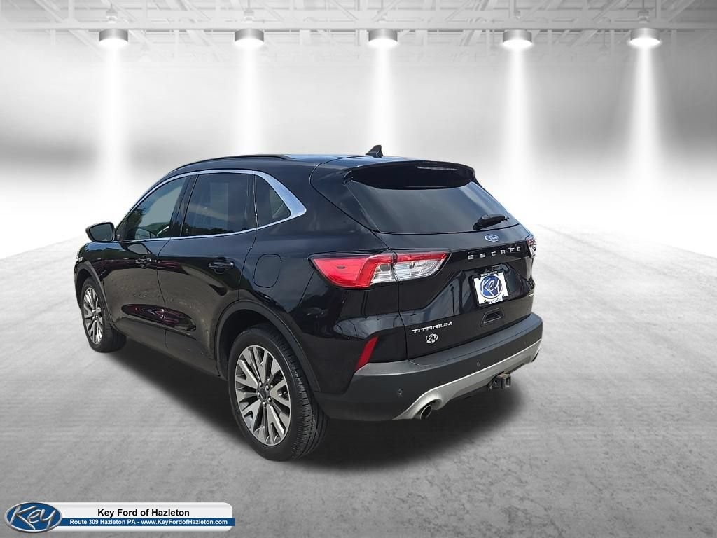 Certified 2022 Ford Escape Titanium w/ Class II Trailer Tow Package AWD/4WD image 8