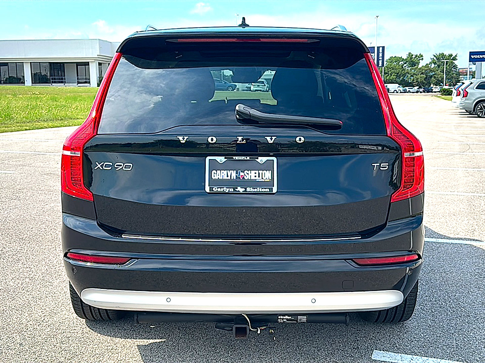 Used 2022 Volvo XC90 T5 Momentum w/ Protection Package Premier FWD image 7