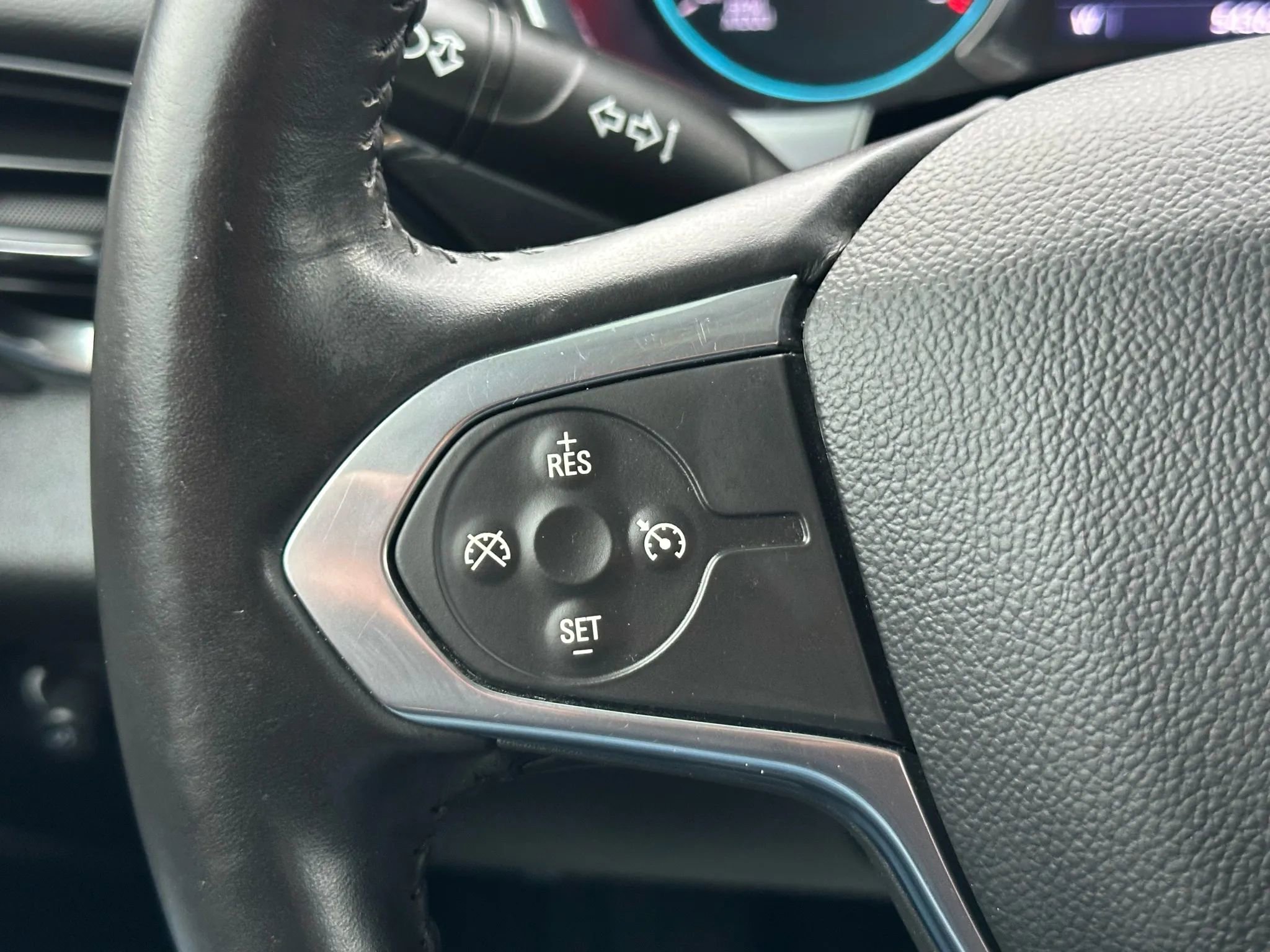 Used 2020 Chevrolet Traverse LT image 17