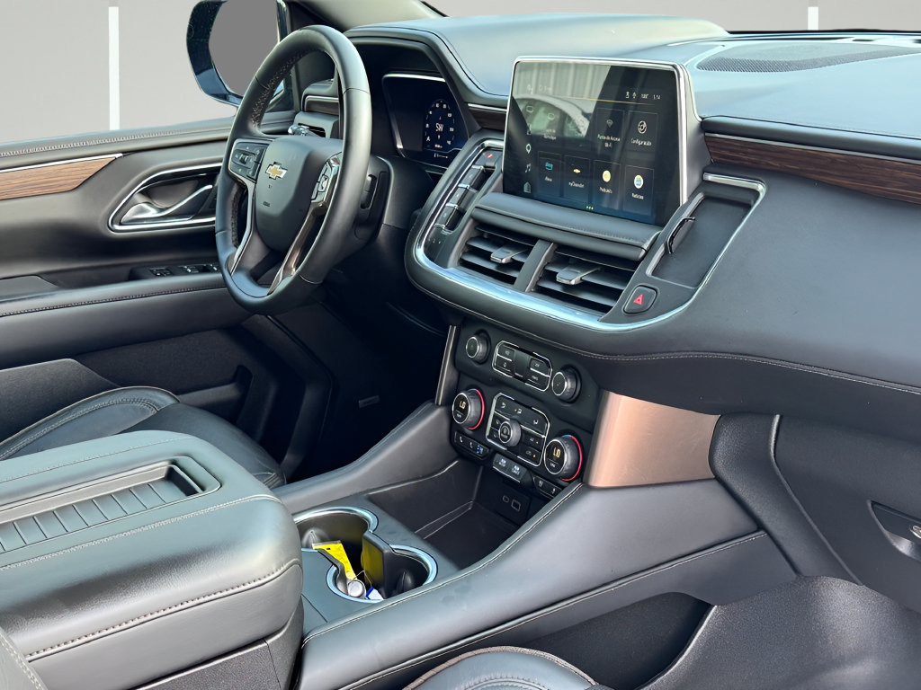 Used 2024 Chevrolet Tahoe High Country AWD/4WD image 11
