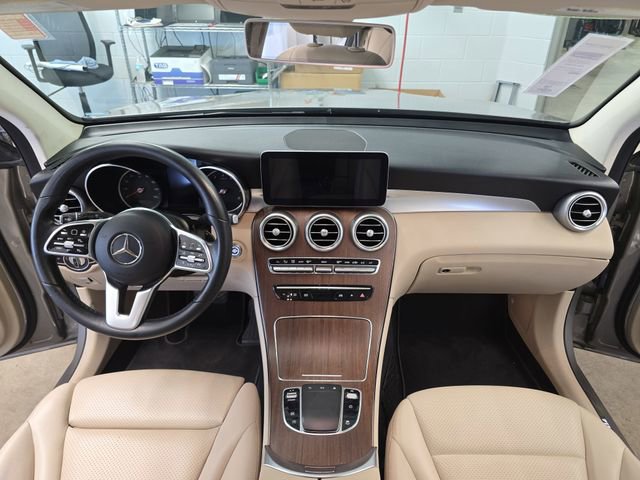 Used 2020 Mercedes-Benz GLC 300 image 12