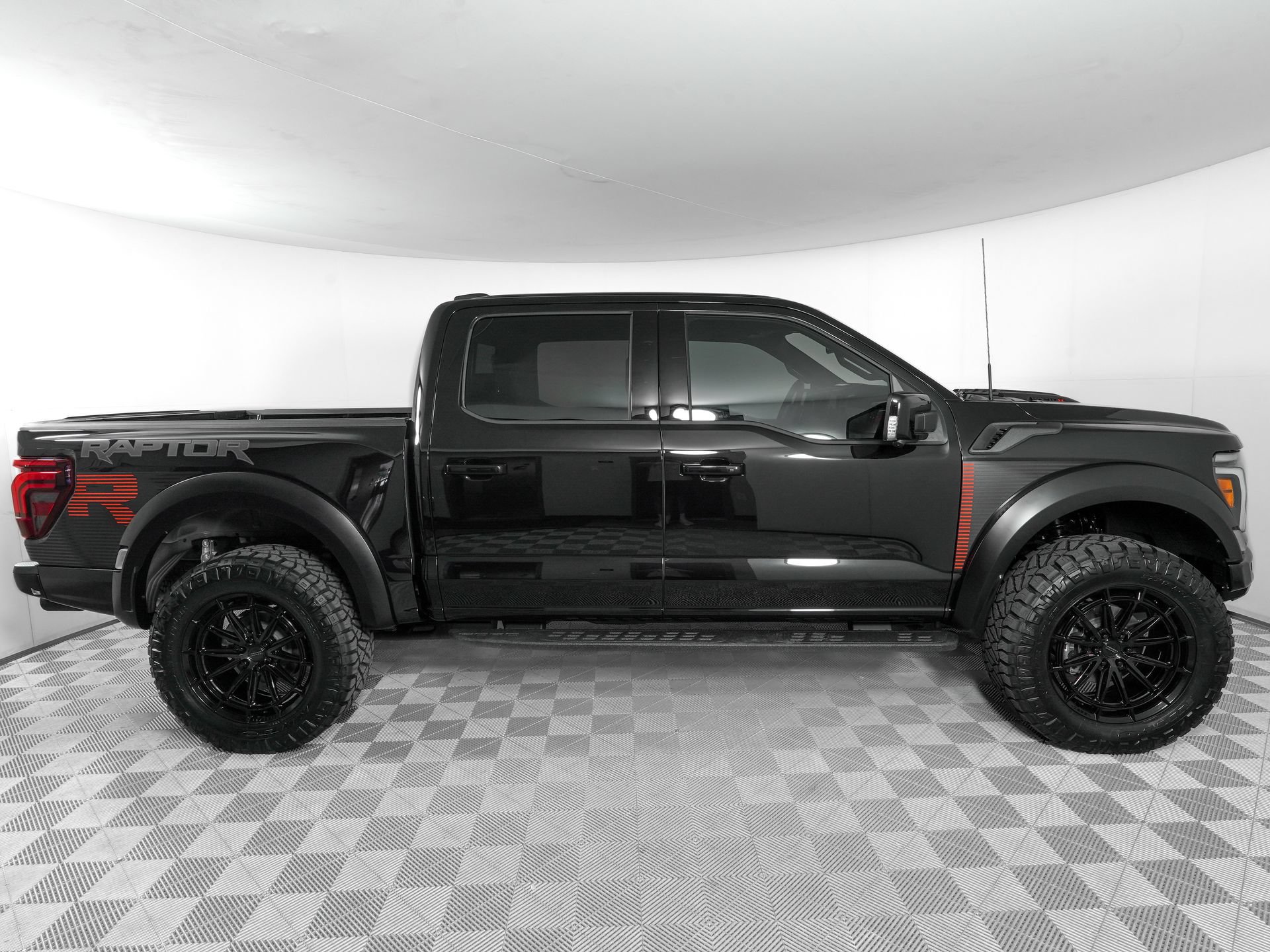Used 2026 Ford F150 Raptor w/ Equipment Group 803A Raptor R AWD/4WD image 4