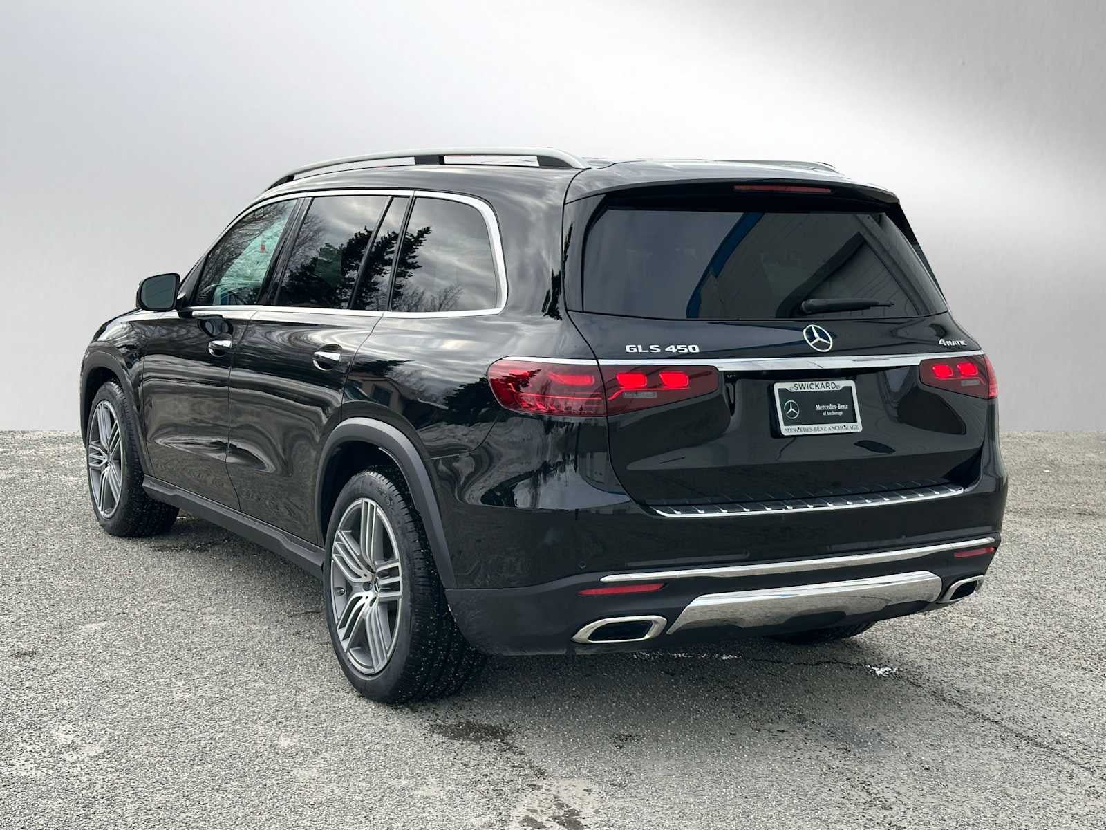 Used 2026 Mercedes-Benz GLS 450 4MATIC image 6
