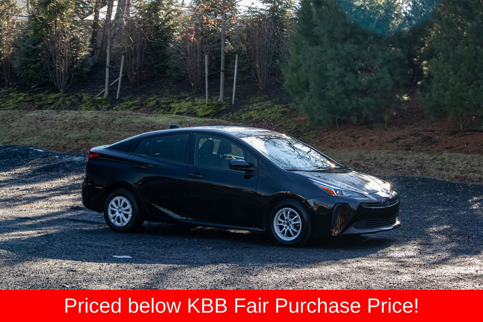 Used 2022 Toyota Prius LE image 11