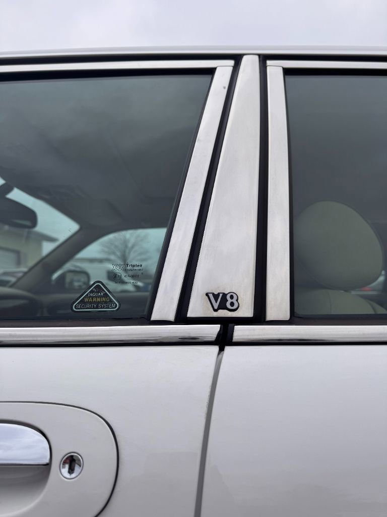 Used 2001 Jaguar XJ Vanden Plas image 11