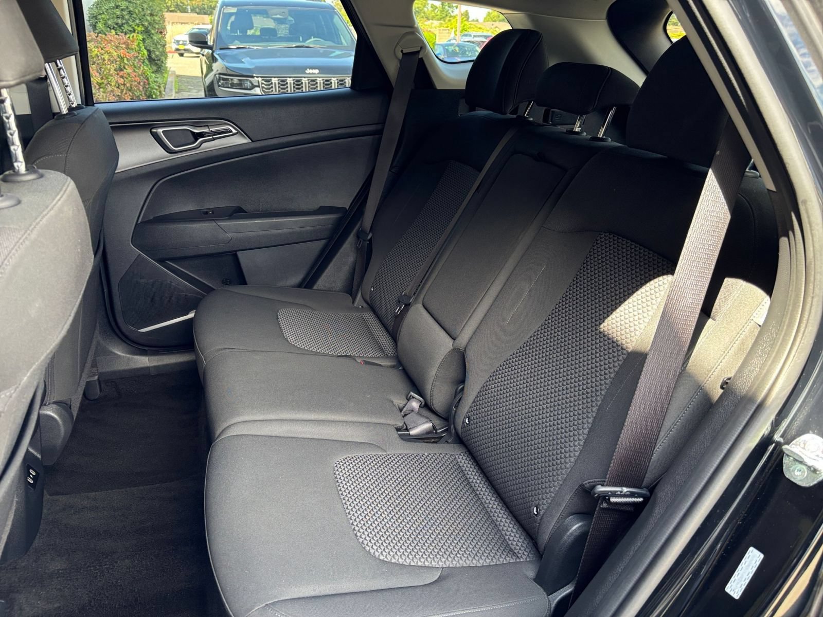 Used 2026 Kia Sportage LX FWD image 36