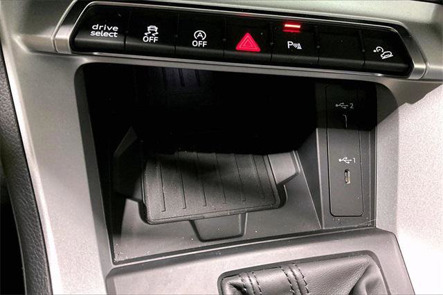Certified 2025 Audi Q3 2.0T Premium w/ Convenience Package image 25